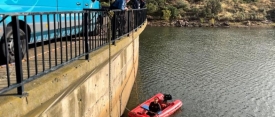 Buzos inspeccionan la toma de agua del embalse de Fresneda para mejorar la captación de agua de Valdepeñas