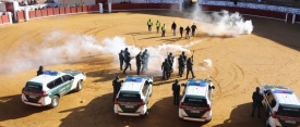 La Guardia Civil acerca su trabajo al alumnado en una jornada de exhibición en Manzanares